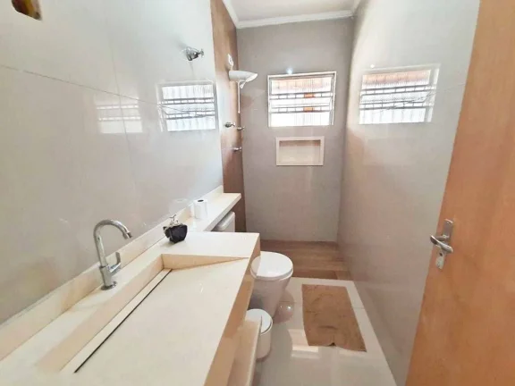 Imagem Casa reformada isolada 2 dormitórios no Jardim Japurá