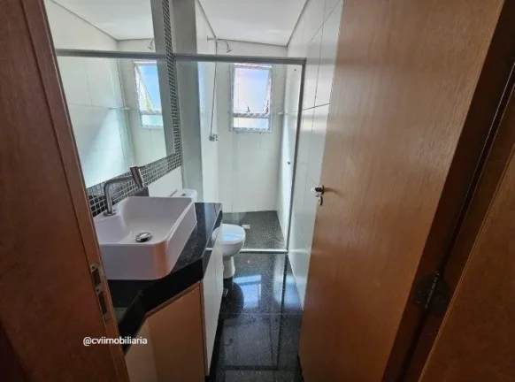 Imagem Apartamento localizado em rua tranquila e silenciosa, no bairro Santa Inês.

- 3 quartos amplos, se...