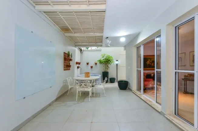 Imagem Casa Sobrado Brooklin Paulista - 270M², 4 Dorms, 4 Suítes, Sala 4 Ambientes, Lavanderia, 3 Vagas, Churrasqueira, Piscina, Hidro, Varanda, Terraço.