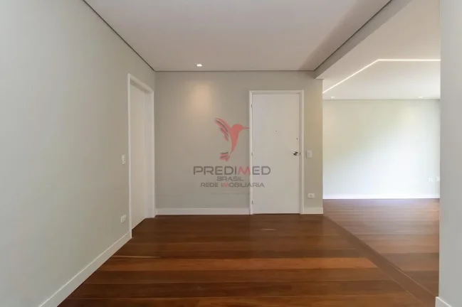 Imagem Vende-se no Morumbi, apartamento com 3 Quartos e 2 Vagas de Garagem
