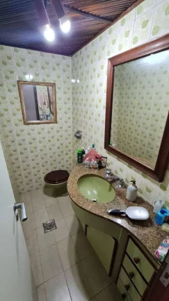 Imagem Excelente imovél com salão 04 quartos em icarai com 2121m2,um por andar ,perto de todos os colégios e comércio de icarai,otima localização.