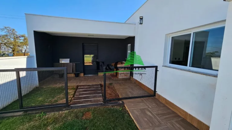 Imagem Casa para Venda em Arandu, Riviera de Santa Cristina I, 3 dormitórios, 3 suítes, 1 banheiro, 2 vagas