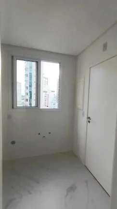 Imagem Apartamento com 3 dormitórios sendo 3 suítes e 2 vagas de garagem em Balneário Camboriú/SC