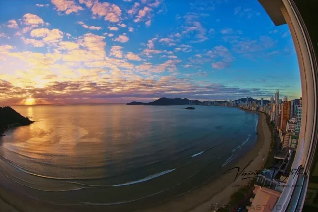 Imagem Frente ao Mar para Venda em Balneário Camboriú / SC no bairro Centro