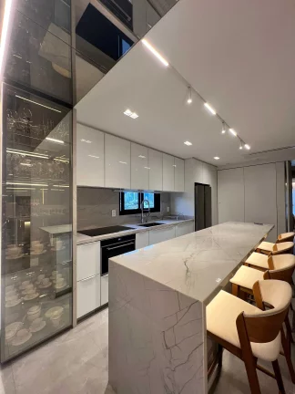Imagem Apartamento com 2 suítes e 2 vagas de garagem na Praia Brava - Itajaí