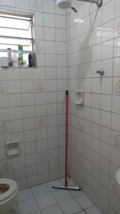 Imagem Casa Terrea com quintal 99 metros 2 Dormitorios e 2 Vagas de Garagens
