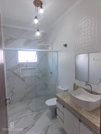Imagem "Seu Refúgio à Beira-Mar: Sobrado de Luxo com Piscina, Automação e 5 Vagas no Cibratel 1, Itanhaém!"