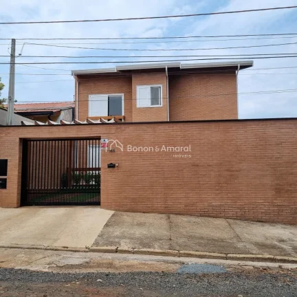 Imagem Venha se surpreender com esse sobrado localizado no tranquilo e arborizado Bosque de BarÃ£o, em BarÃ...