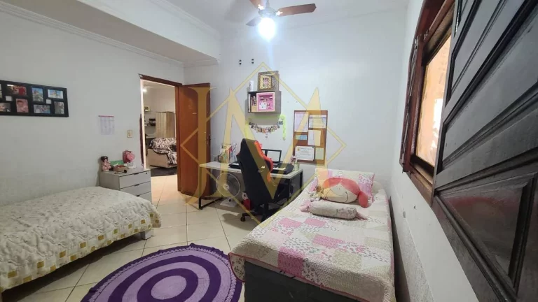 Imagem Casa com excelente lote no bairro Petrópolis