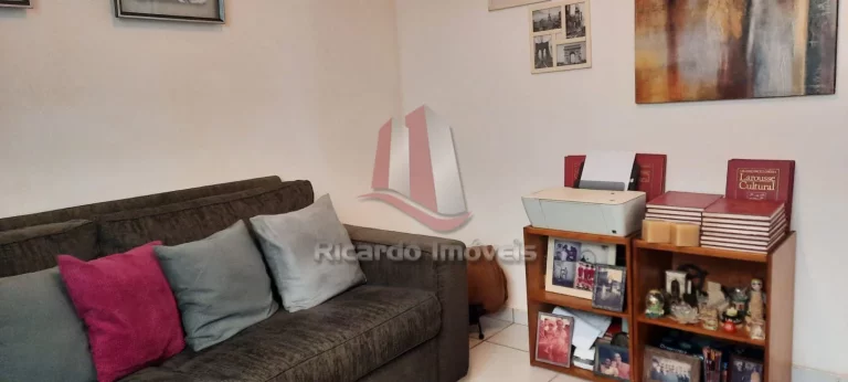 Imagem Casa Duplex c/ 4 Dormitórios à Venda, 150 m² no Peró - Cabo Frio/RJ