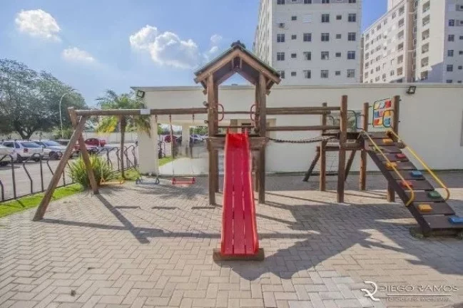 Imagem Apartamento à venda em Porto Alegre, Petrópolis, com 2 quartos, 47m2