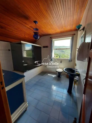 Imagem Casa com 4 dormitórios à venda, 255 m² por R$ 1.290.000,00 - Três Córregos - Teresópolis/RJ