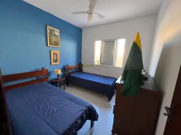 Imagem Casa térrea à venda de alto padrão, 100 metros da praia, em Peruíbe