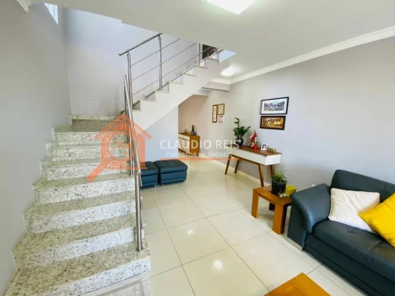 Imagem Sobrado Com 3 Quartos à venda, 161m² - Campo Grande