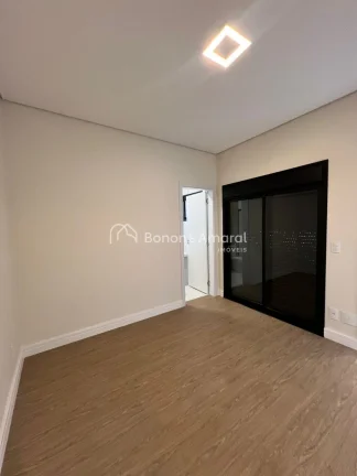 Imagem Maravilhosa casa térrea, acabamento de primeira, com 3 quartos sendo 1 suíte, cozinha planejada co...