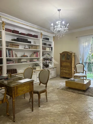 Imagem Casa Duplex de 4 Quartos para Venda na Gávea com 657 m²