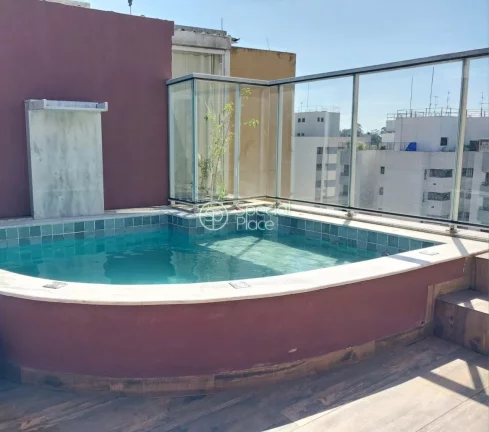 Imagem Excelente cobertura reformada no Panamby. Possui uma vista privilegiada, com privacidade, em condomÃ...