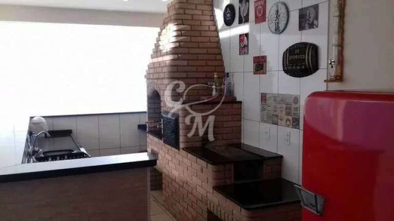 Imagem Casa com ótimo acabamento e decoração.