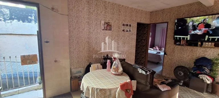 Imagem São 5 Casas 250m², 3 de 3 Cômodos e 2 de 2 Cômodos, 1 Vaga, Perto da Padaria da Globo no Jardim Zaíra, Mauá-SP