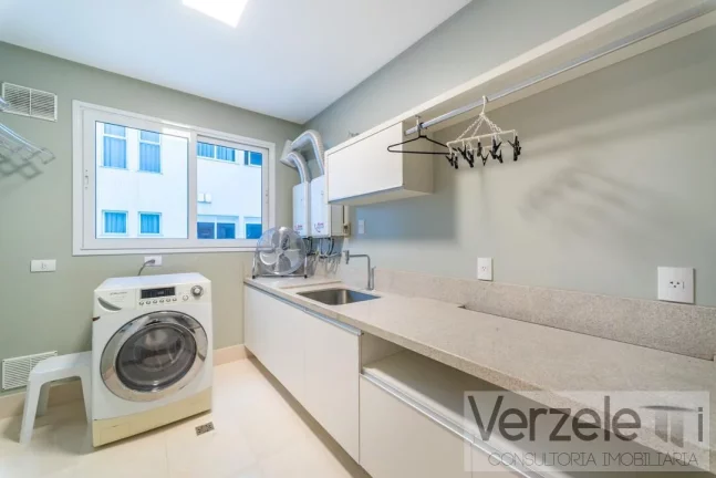 Imagem Cobertura para Venda em Balneário Camboriú / SC no bairro Centro