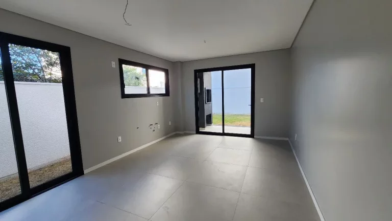 Imagem Casa / Sobrado para Venda em Florianópolis / SC no bairro Ingleses do Rio Vermelho