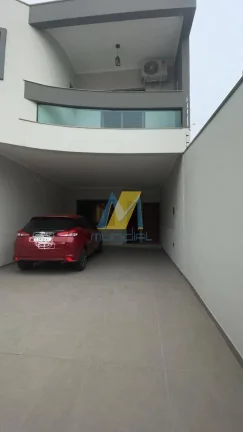 Imagem Sobrado amplo com 4 dormitórios e área gourmet - 192m²