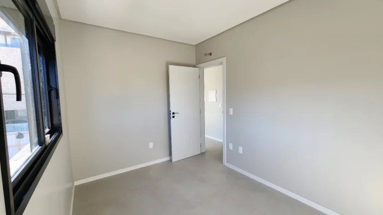 Imagem Casa / Sobrado para Venda em Florianópolis / SC no bairro Ingleses do Rio Vermelho