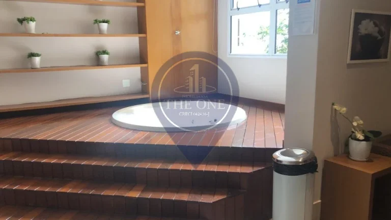Imagem Apartamento à venda em São Paulo - Aclimação, com 3 suítes, 3 salas e 3 vagas de garagem! Venha conferir!