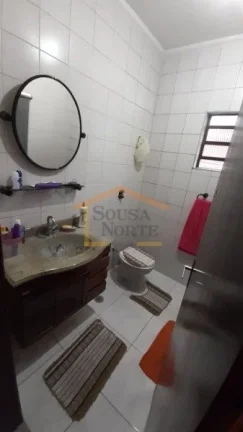 Imagem Sobrado à venda com 115m² de área construída em terreno de 5x25. Conta com sala para dois ambien...