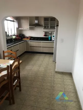 Imagem SANTO ANDRE Excelente sobrado 450 metros, COM EDICULA com ótimo valor e localização !!!