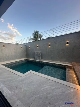 Imagem VENDO CASA 4/4 REFORMADA CONDOMÍNIO-SIM
