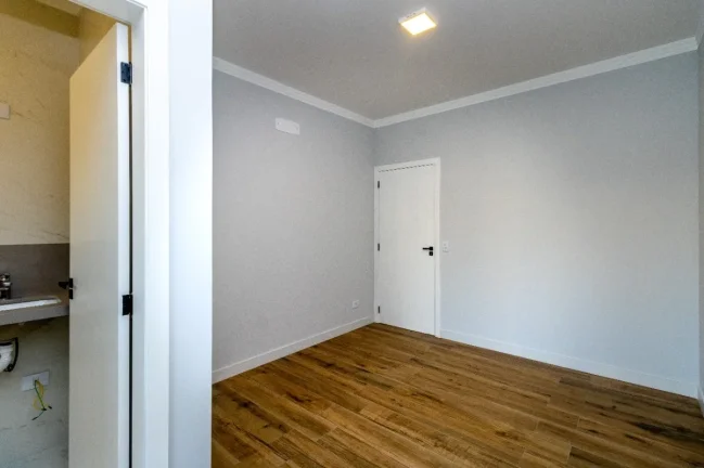Imagem Apartamento Sobrado Vila Leopoldina - 101M², 3 Dorms, 1 Suíte, 2 Vagas, Varanda, Churrasqueira, Lavabo.