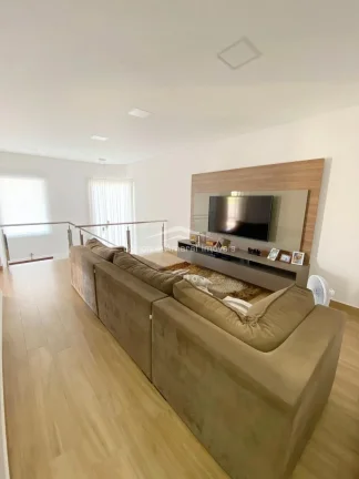 Imagem Casa em condomínio para venda em Valinhos S.P.

Casa nova e maravilhosa no condomínio Villa do Sol...