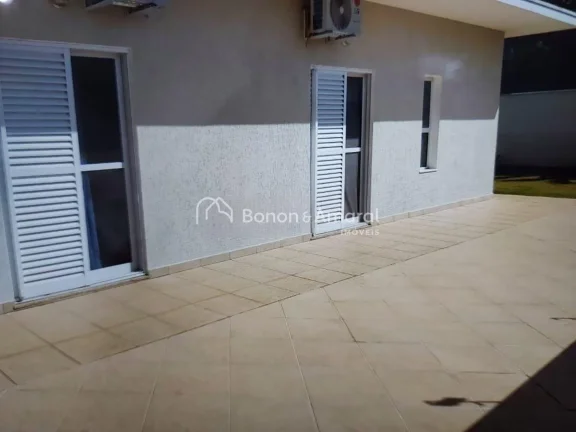 Imagem Encante-se com esta linda casa térrea, projetada para oferecer conforto, praticidade e bem-estar.
S...