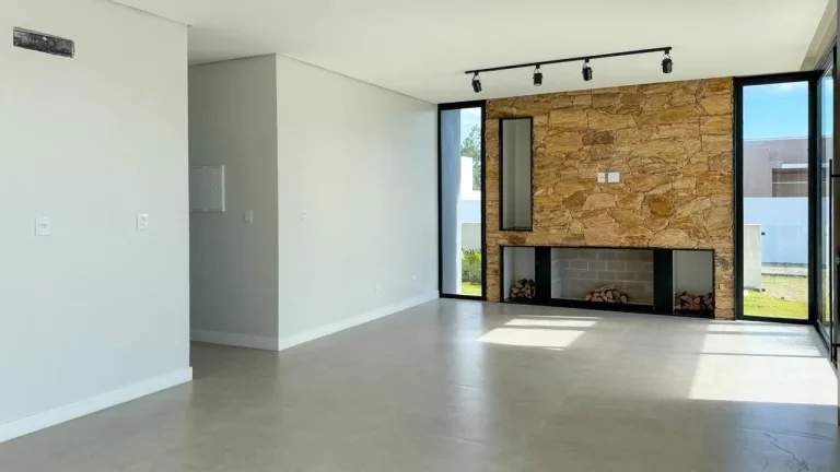 Imagem Casa à venda, com 3 quartos, 200m²