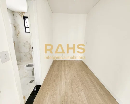 Imagem Maravilhoso Sobrado em Condomínio Fechado no bairro Vila Nova. Em um dos melhores condomínios resi...