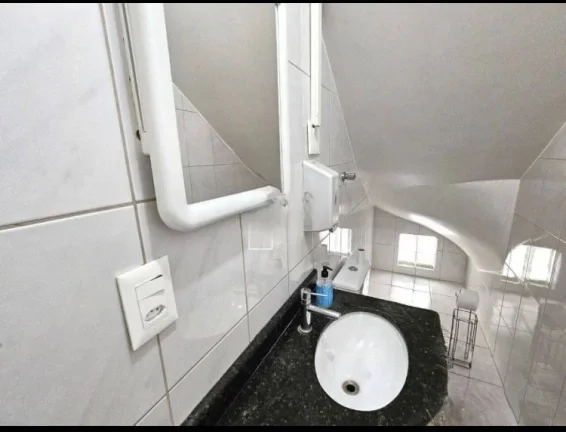 Imagem Casa200m² 4 dormitórios 2 suítes 4 vagas à venda, por R$ 950.000 Granja Viana - SP