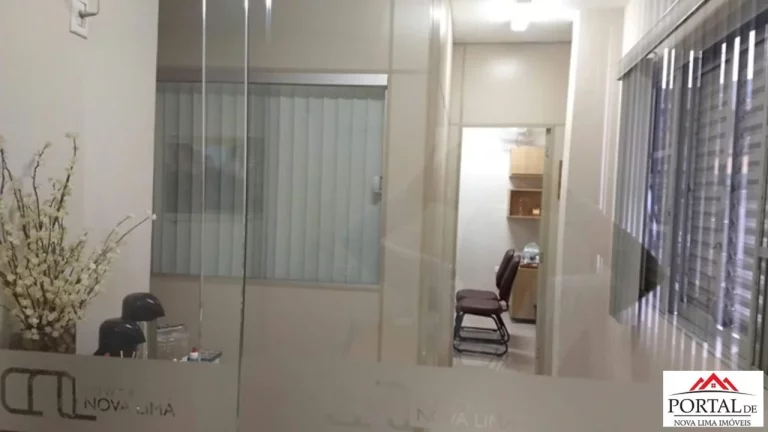 Imagem Casa à venda em Nova Lima é composto por duas casas e uma loja, todas já alugadas e com renda garantida.