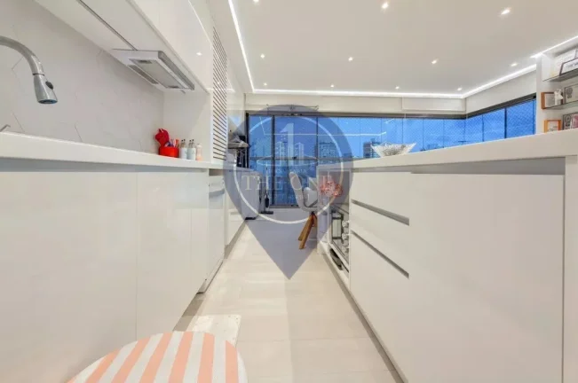 Imagem Imperdível: Apartamento à venda em São Paulo-SP, Vila Mariana. 2 quartos, 1 suíte, 2 salas, 2 banheiros, 1 vaga, 68m².