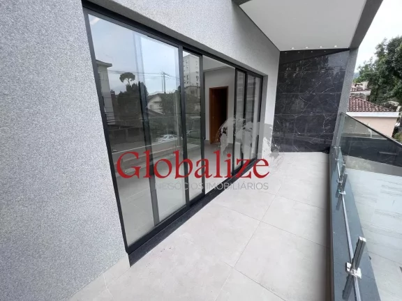 Imagem CASA À VENDA COM 3 DORMITÓRIOS, 3 SUÍTES E 2 VAGAS DE GARAGEM NO BAIRRO DA VILA BELMIRO EM SANTOS POR R$ 2.300.000,00.
