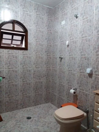 Imagem Sobrado com 4 dormitórios para alugar, 240 m² por R$ 2.400/mês - Parque Gerassi - Santo André/SP