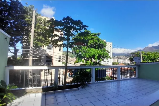 Imagem Casa com 6 Quartos à venda, 290m² - Engenho Novo, Rio de Janeiro.