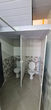 Imagem Galpão para Alugar com 240m², 2 vagas na Vila Homero Thon - Santo André