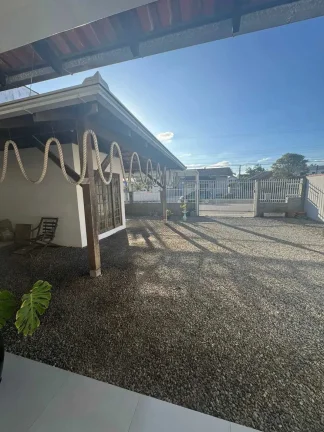Imagem Casa com 3 dormitórios sendo 1 suíte e 1 vaga de garagem no bairro Guanabara em Joinville SC