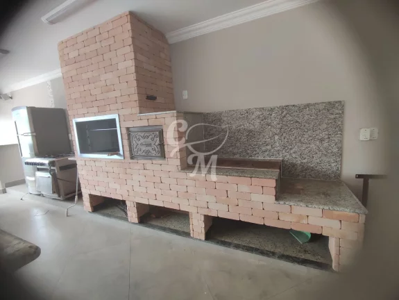 Imagem Casa com Piscina em Condomínio - VENDA / LOCAÇÃO