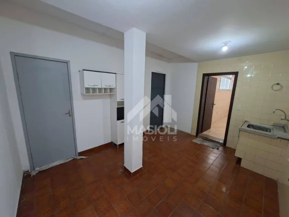 Imagem À VENDA – CASA DUPLEX com 3 quartos / 2 suítes / 2 vagas cobertas com 264 m² em via de grande circulação no Centro de Vila Velha.