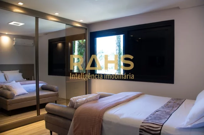 Imagem Linda residência em localização priveligiada no bairro América, pronta para ser sua! Casa de 439...