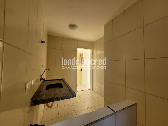 Imagem Oportunidade em Londrina: apartamento reformado no Park Nações Unidas, 3 quartos, 1 banheiro, sol da manhã, cozinha integrada e ótima localização.