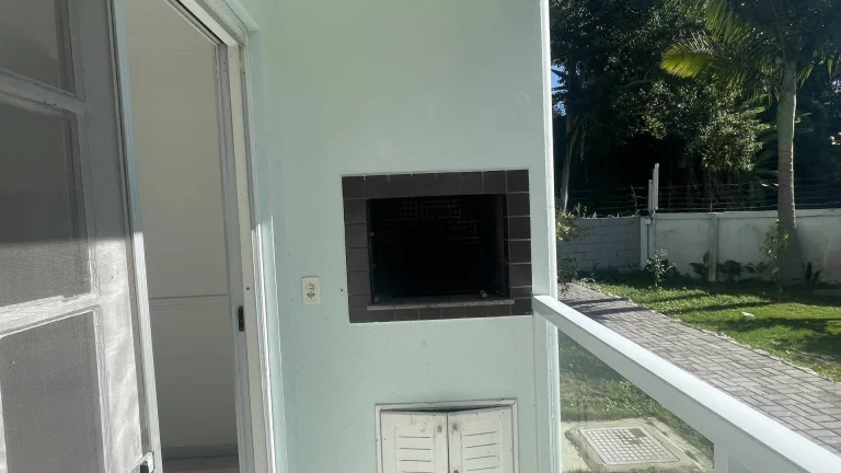 Imagem Apartamento Térreo à Venda com 3 Dormitórios em Canasvieiras – Florianópoli