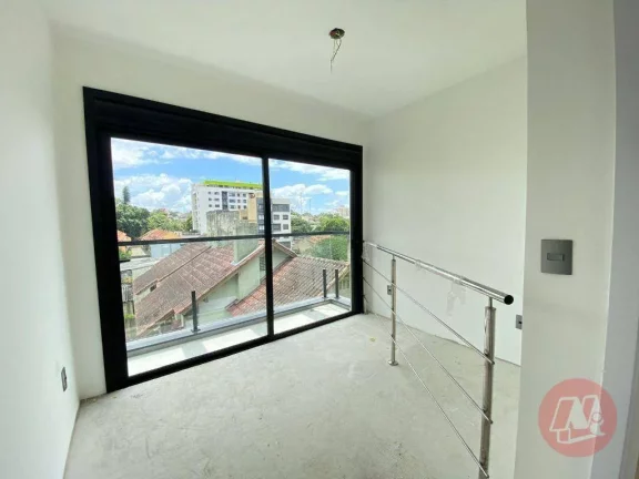 Imagem No bairro Tristeza, casa em condomínio com 2 andares, 3 dormitórios, suíte e 2 vagas.